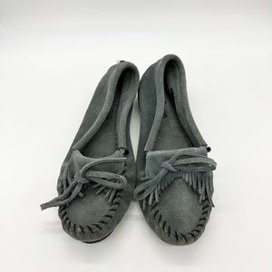 Minnetonka Suede Fringe Moccasins Steel Blue Size 7.5